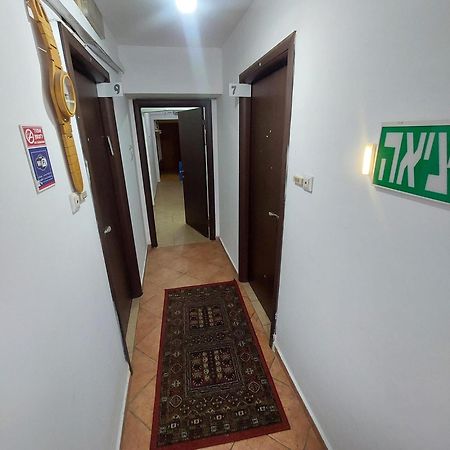 Star Guest- House Hotel Or Yehuda Exterior photo