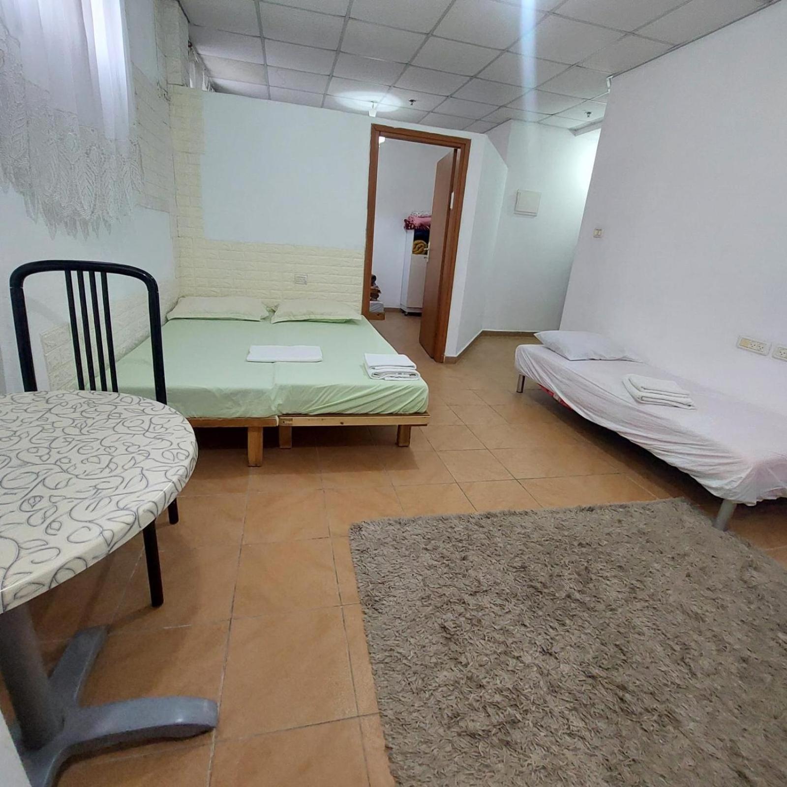 Star Guest- House Hotel Or Yehuda Exterior photo