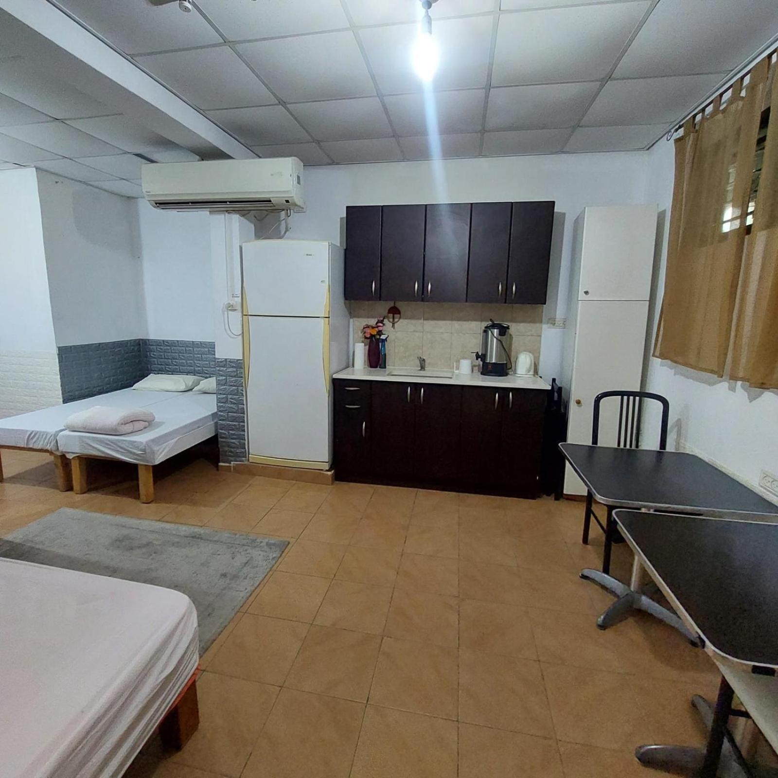 Star Guest- House Hotel Or Yehuda Exterior photo