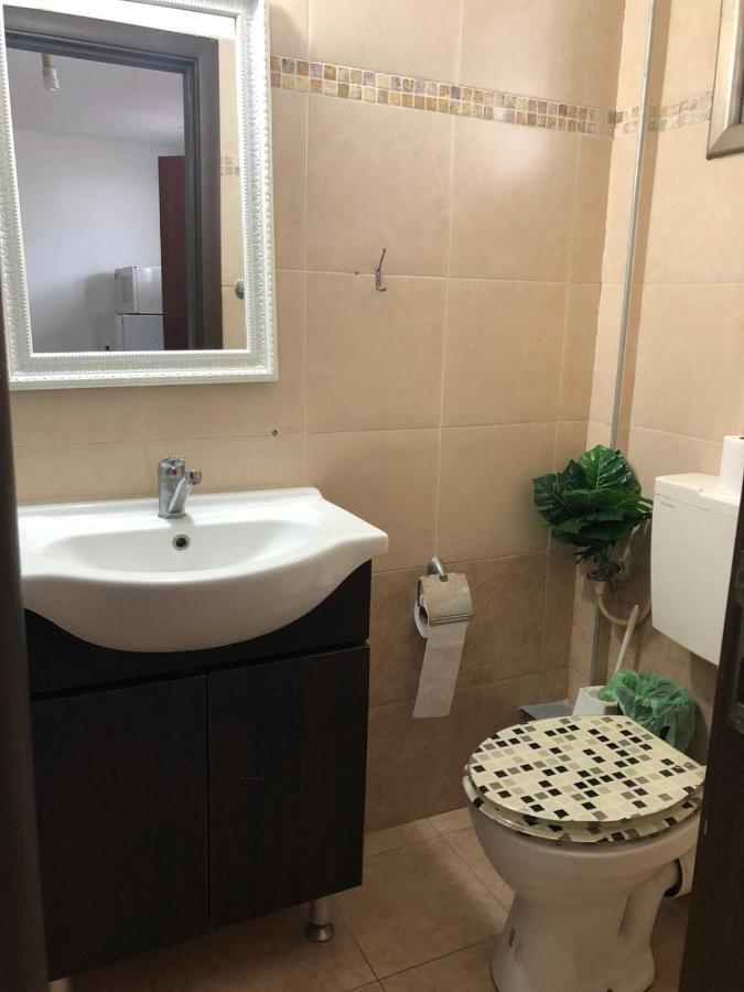 Star Guest- House Hotel Or Yehuda Exterior photo
