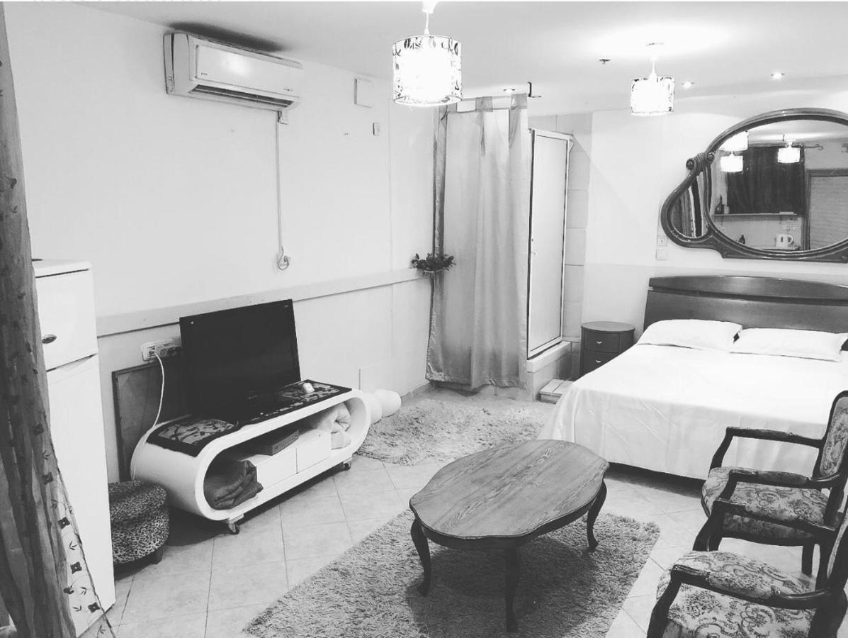 Star Guest- House Hotel Or Yehuda Exterior photo